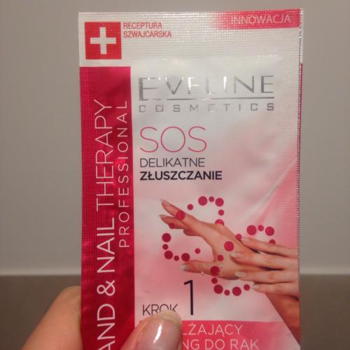 Eveline Cosmetics Hand & Nail Therapy Professional, SOS parafinowy zabieg do rąk z rękawiczkami Peeling + Maska - opinie | zdjęcie do recenzji od DariaJarkowska