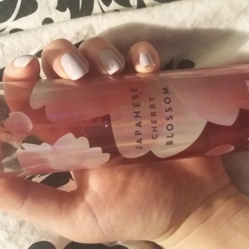 Bath & Body Works Japanese Cherry Blossom, Fine Fragrance Mist (Mgiełka zapachowa) - opinie | zdjęcie do recenzji od BabiBates