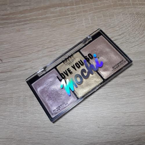 NYX Professional Makeup Love You So Mochi, Highlighting Palette (Rozświetlająca paleta do makijażu) - opinie | zdjęcie do recenzji od hope_in_love15 - 2
