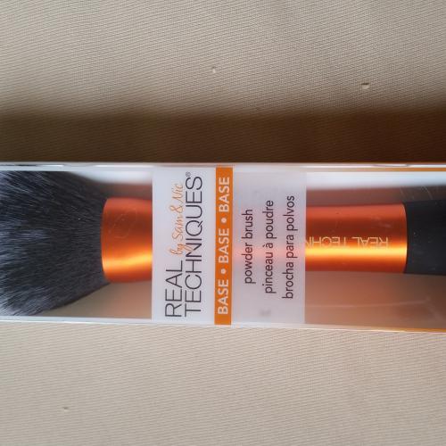 Real Techniques Powder Brush 01401 (Pędzel do pudru) - opinie | zdjęcie do recenzji od weroncia85 - 1