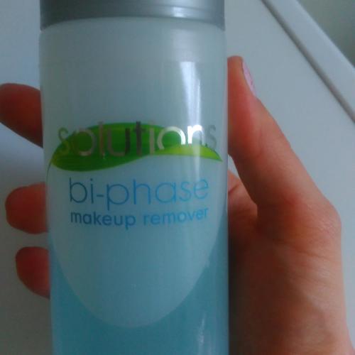 Avon Solutions, Freshest Pure, Bi - Phase Moisturizing Makeup Remover (Dwufazowy płyn do demakijażu) - opinie | zdjęcie do recenzji od SzKasiula