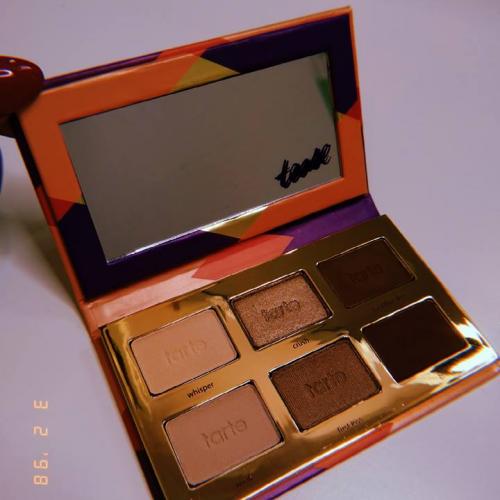 Tarte Cosmetics Tartelette Tease Palette (Paletka cieni do powiek) - opinie | zdjęcie do recenzji od Rumcykiewicz