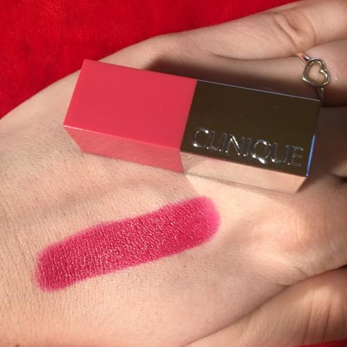 Clinique Pop, Matte Matte Lip Colour + Primer (Matowa pomadka do ust z bazą wygładzającą) - opinie | zdjęcie do recenzji od Czarnah91