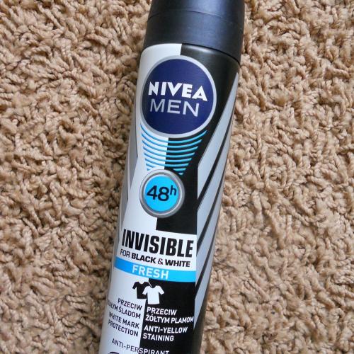 Nivea Men, Invisible Fresh Black & White, Antyperspirant w sprayu - opinie | zdjęcie do recenzji od AnaisRoue