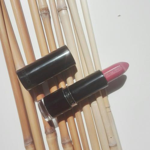 Catrice Ultimate Matt Lipstick (Matowa pomadka do ust) - opinie | zdjęcie do recenzji od BlackisBlack - 1