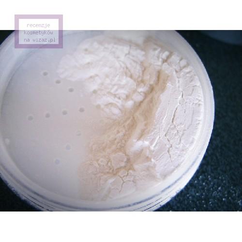 Essence All About Matt!, Fixing Loose Powder (Transparentny matujący puder sypki) - opinie | zdjęcie do recenzji od Mrs_Merve