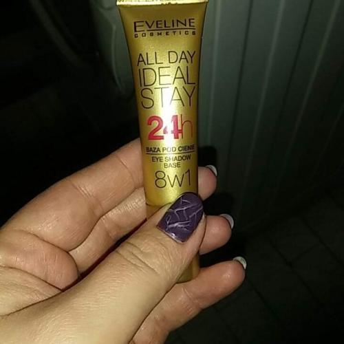 Eveline Cosmetics All Day Ideal Stay,  Baza pod cienie 8 w 1 - opinie | zdjęcie do recenzji od Srbastiam