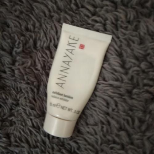 Annayake Radiance Exfoliator (Rozświetlający peeling) - opinie | zdjęcie do recenzji od MoniaPasi