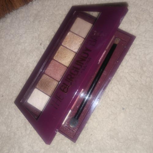 Maybelline New York The Burgundy Bar, Eyeshadow Palette (Paleta cieni do powiek) - opinie | zdjęcie do recenzji od NZurakowska - 2