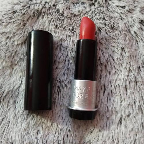 Make Up For Ever Artist Rouge Lipstick Creme (Pomadka do ust) - opinie | zdjęcie do recenzji od niedlacbbeybe
