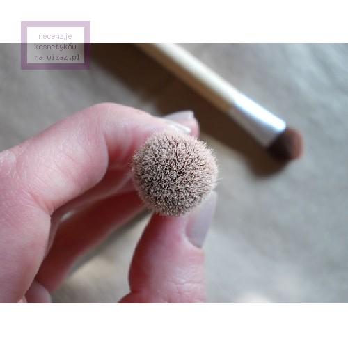 Everyday Minerals Eye Kabuki Brush (Pędzel do aplikacji cieni) - opinie | zdjęcie do recenzji od kuki9 - 3