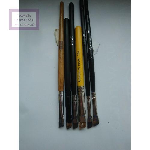 Everyday Minerals Angled Brow & Liner Brush (Pędzel do eyelinera i brwi) - opinie | zdjęcie do recenzji od scrabble1 - 1
