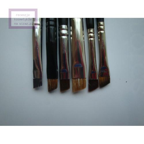 Everyday Minerals Angled Brow & Liner Brush (Pędzel do eyelinera i brwi) - opinie | zdjęcie do recenzji od scrabble1 - 3