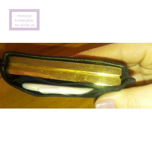 Yves Saint Laurent Poudre Compacte Radiance (Puder rozświetlająco - matujący) - opinie | zdjęcie do recenzji od strawberrysweet - 3