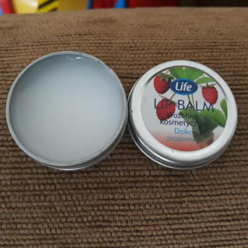 Life Lip Balm, Wazelina kosmetyczna (różne rodzaje) - opinie | zdjęcie do recenzji od martus2803