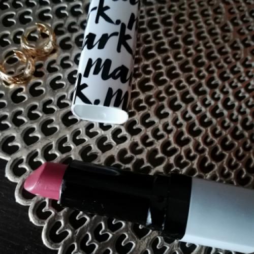 Avon Mark, Plump It Lipstick (Szminka powiększająca usta) - opinie | zdjęcie do recenzji od SYLWCIA188 - 1