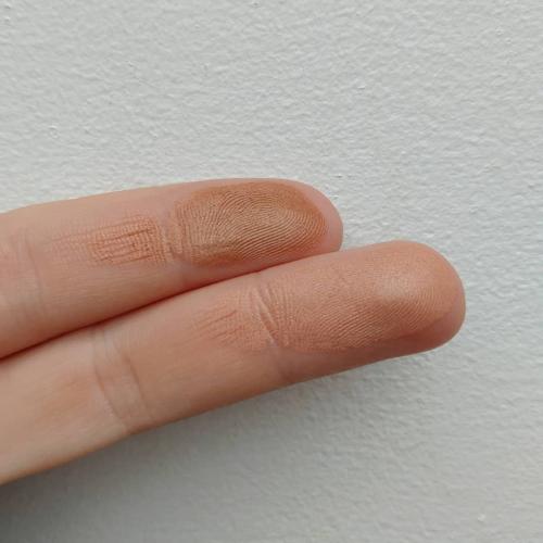 Too Faced Sun Bunny, Natural Bronzer (Bronzer do twarzy) - opinie | zdjęcie do recenzji od BlackisBlack - 4