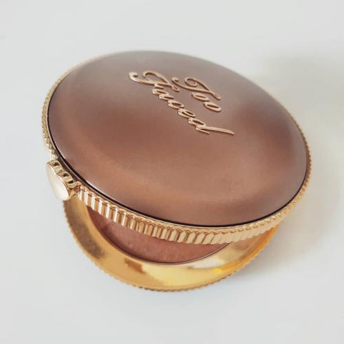 Too Faced Sun Bunny, Natural Bronzer (Bronzer do twarzy) - opinie | zdjęcie do recenzji od BlackisBlack - 2