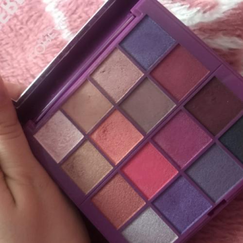 L'Oreal Paris Berry Much Love by Paradise Extatic, Eyeshadow Mega Palette (Paleta cieni do powiek) - opinie | zdjęcie do recenzji od Holly91 - 2