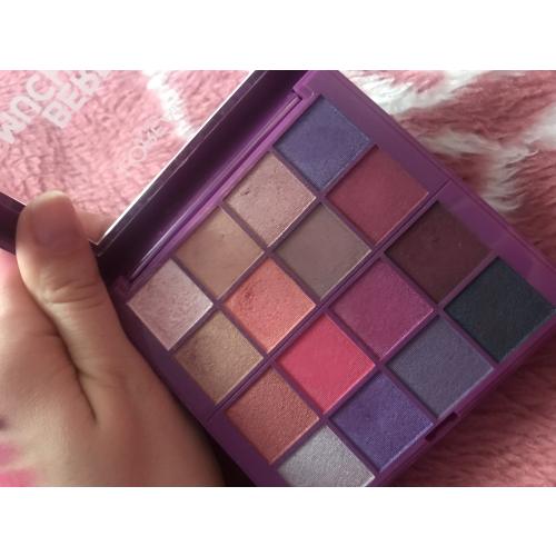 L'Oreal Paris Berry Much Love by Paradise Extatic, Eyeshadow Mega Palette (Paleta cieni do powiek) - opinie | zdjęcie do recenzji od Holly91 - 3