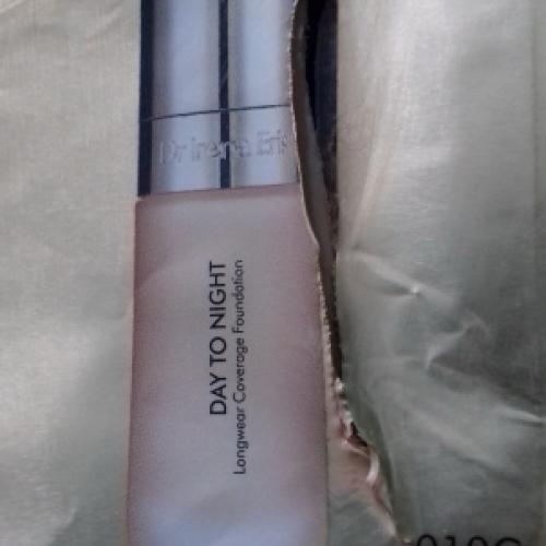 Dr Irena Eris Day to Night Longwear Coverage Foundation 24h (Podkład do twarzy) - opinie | zdjęcie do recenzji od misiowata_misia - 3