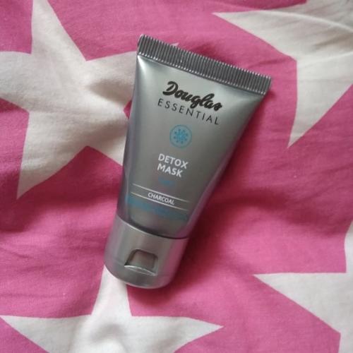 Douglas Collection Essential, Detox Mask (Maseczka detoksykacyjna z węglem aktywnym) - opinie | zdjęcie do recenzji od MoniaPasi