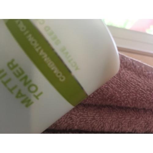 Avon True, Nutra Effects, Mattifying Toner (Matująco-odświeżający tonik) - opinie | zdjęcie do recenzji od ivva1