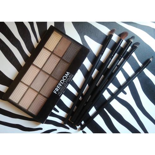 Freedom Makeup London Pro 12, Dreamcatcher Eyeshadow palette (Paleta 12 cieni do oczu) - opinie | zdjęcie do recenzji od winiusia