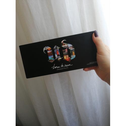 Urban Decay Born To Run, Eyeshadow Palette (Paleta cieni do powiek) - opinie | zdjęcie do recenzji od Jagoczu - 2