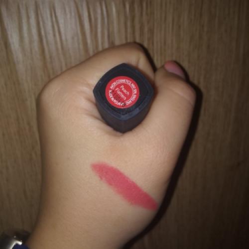 Avon True Colour, Perfectly Matte Lipstick (Matowa pomadka do ust) - opinie | zdjęcie do recenzji od ILikeRead