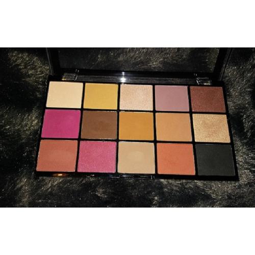Revolution Beauty (Makeup Revolution) Re-Loaded, Iconic Vitality, Eyeshadow Palette (Paleta 15 cieni do powiek) - opinie | zdjęcie do recenzji od cryonyou2 - 2