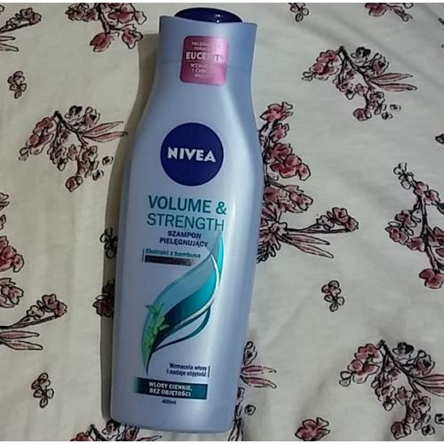 Nivea Volume & Strength, Szampon pielęgnujący do włosów - opinie | zdjęcie do recenzji od cryonyou2