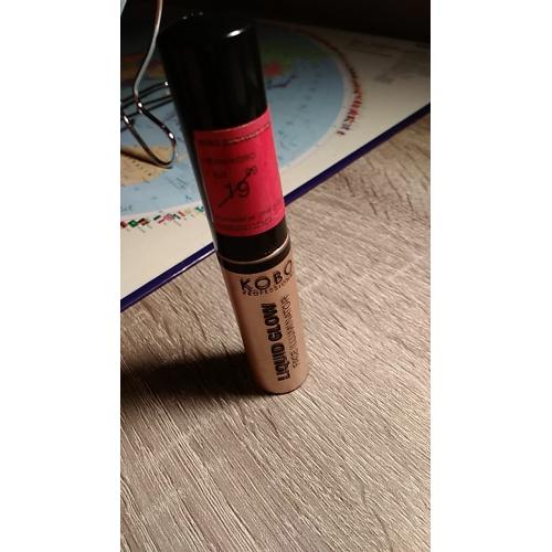 Kobo Professional Liquid Glow, Face Illuminator (Płynny rozświetlacz) - opinie | zdjęcie do recenzji od 220aef67a58ffdca42a18a322761a4ab3be9f34a_647a7472b98dc - 1