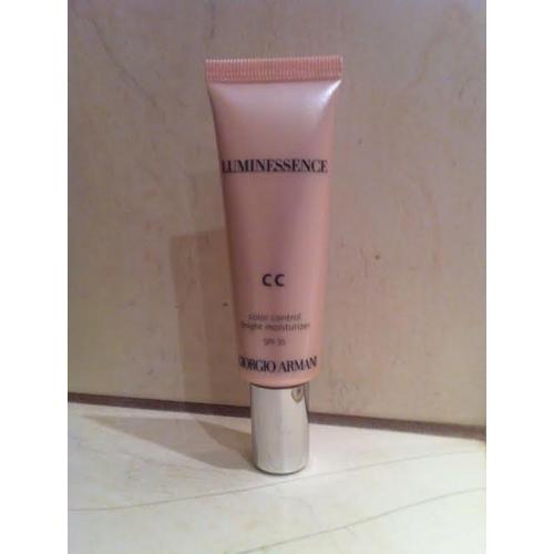 Giorgio Armani Luminessence CC Color Control Bright Moisturizer (Rozświetlający krem CC) - opinie | zdjęcie do recenzji od Emilia34