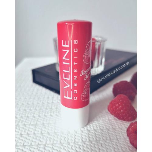 Eveline Cosmetics Lip Therapy Professional, Regenerująca pomadka ochronna `Strawberry Sorbet` - opinie | zdjęcie do recenzji od kosmetoholiczka_testuje