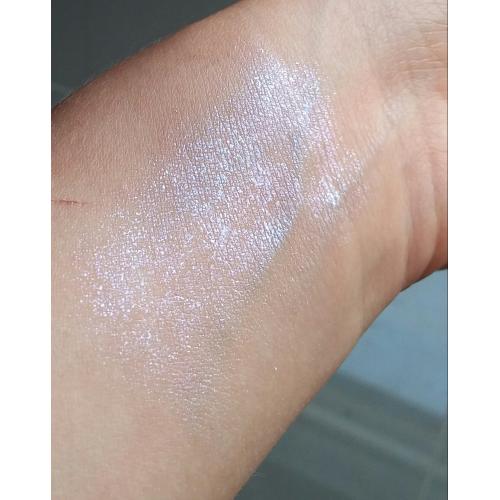Avon Mark, Flashlight FX Illuminating Drops (Rozświetlacz do twarzy w płynie) - opinie | zdjęcie do recenzji od MartulaMB - 5