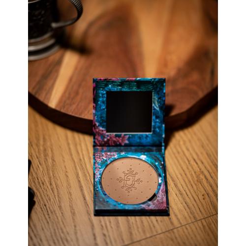 Pixie Cosmetics Feerie Celeste, Bewitched Bronze (Puder brązujący do konturowania z wyciągiem z brązowych alg) - opinie | zdjęcie do recenzji od adonidae