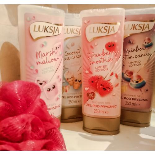 Luksja Marshmallow Shower Gel (Żel pod prysznic o zapachu pianek Marshmallow) - opinie | zdjęcie do recenzji od Nathaliee85