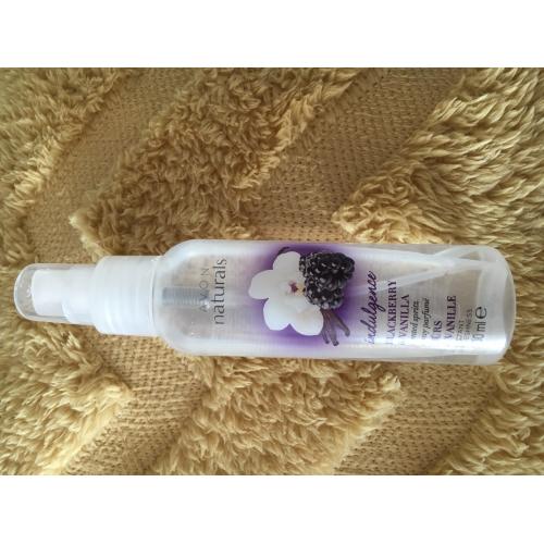 Avon Naturals, Blackberry & Vanilla, Scented Spritz (Mgiełka do ciała `Jeżyna i wanilia`) - opinie | zdjęcie do recenzji od Karola010203