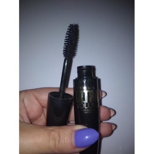 Avon True, Ultra Volume Lash Magnify Mascara (Wodoodporny tusz do rzęs pogrubiający) - opinie | zdjęcie do recenzji od ILikeRead