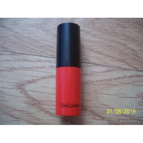 Oriflame OnColour, Lipstick (Pomadka do ust) - opinie | zdjęcie do recenzji od Smerfeta83 - 1