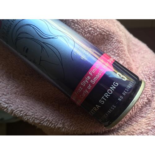 Schwarzkopf Taft 7 Days, Anti-frizz Daily Finish Hairspray for Voluminous, Curly or Smooth Hair (Lakier do włosów mocno utrawalający przeciw puszeniu się włosów) - opinie | zdjęcie do recenzji od ivva1