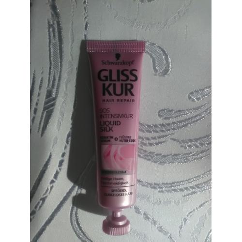 Schwarzkopf Gliss Liquid Silk, Soforthilfe Intensivkur (Odżywka natychmiastowa terapia  do włosów matowych i trudnych do ułożenia) - opinie | zdjęcie do recenzji od Kamea2000