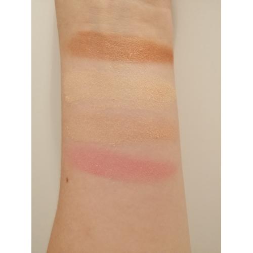 Bourjois Delice De Poudre, Highlighting Palette (Paleta rozświetlaczy) - opinie | zdjęcie do recenzji od Berrytestuje - 1