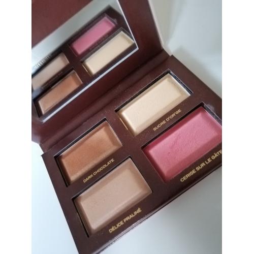 Bourjois Delice De Poudre, Highlighting Palette (Paleta rozświetlaczy) - opinie | zdjęcie do recenzji od Berrytestuje - 2