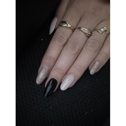Avon Mark., Nail Style Studio, Mineral Crush Nail Enamel (Lakier do paznokci 3 D) - opinie | zdjęcie do recenzji od apodiss - 5