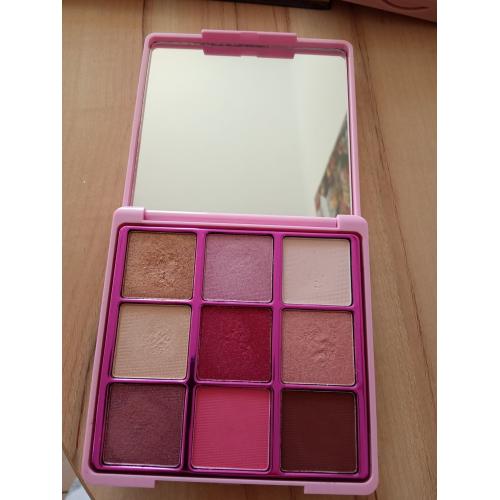 I Heart Revolution One True Love Eyeshadow Palette (Paleta 9 cieni do powiek) - opinie | zdjęcie do recenzji od Snookerowesny