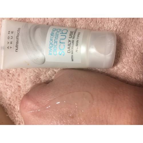 Avon Nutra Effects, Invigorating Cleansing Scrub (Peeling micelarny do twarzy) - opinie | zdjęcie do recenzji od ivva1