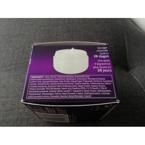 Olay Anti - Wrinkle, Firm & Lift Day Cream (Wzmacniająco - ujędrniający krem na dzień) - opinie | zdjęcie do recenzji od Mara78 - 3