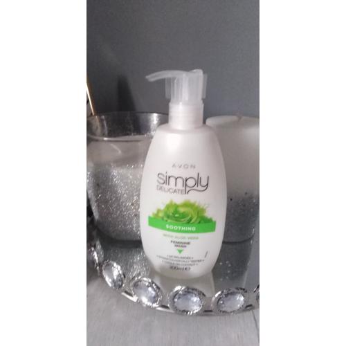 Avon Simply Delicate, Soothing Feminine Wash with Aloe Vera (Kojący płyn do higieny intymnej z wyciągiem z aloesu) - opinie | zdjęcie do recenzji od nulkaa2204